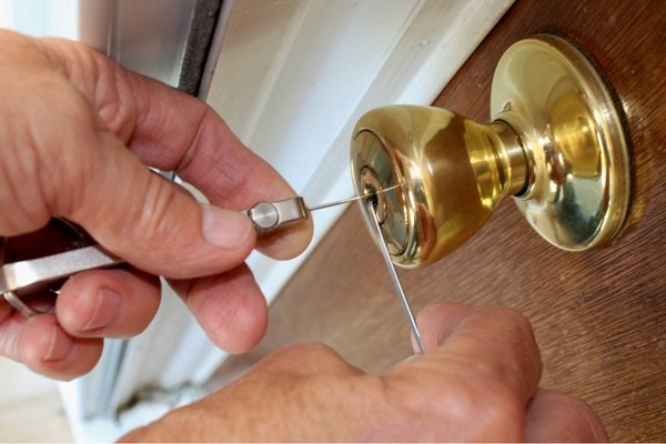 Türöffnung ohne Schaden durch den Schlüsseldienst